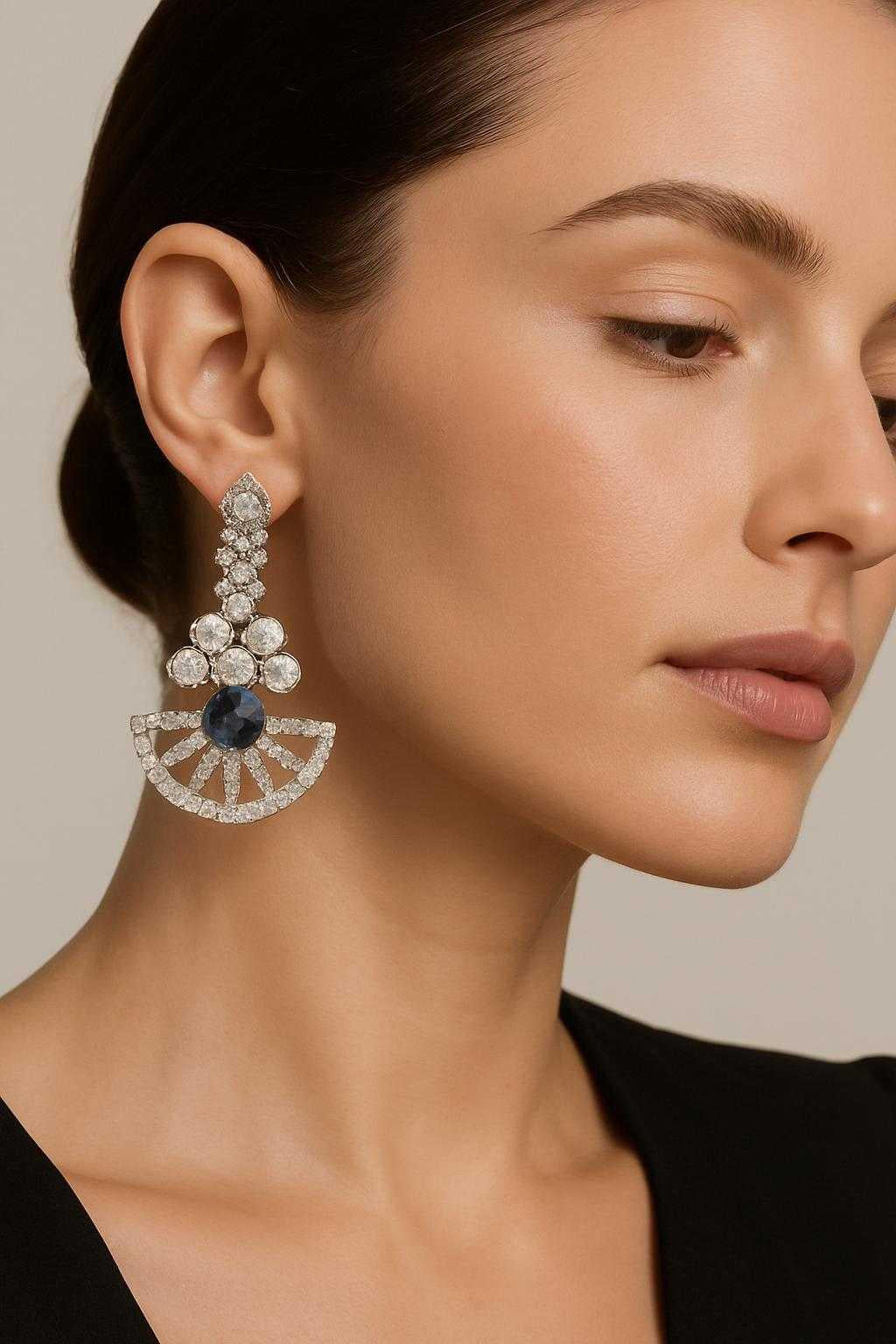 Mood Collection “From Subtle Shine to Glamorous Glow – One Collection, Endless Moods.”