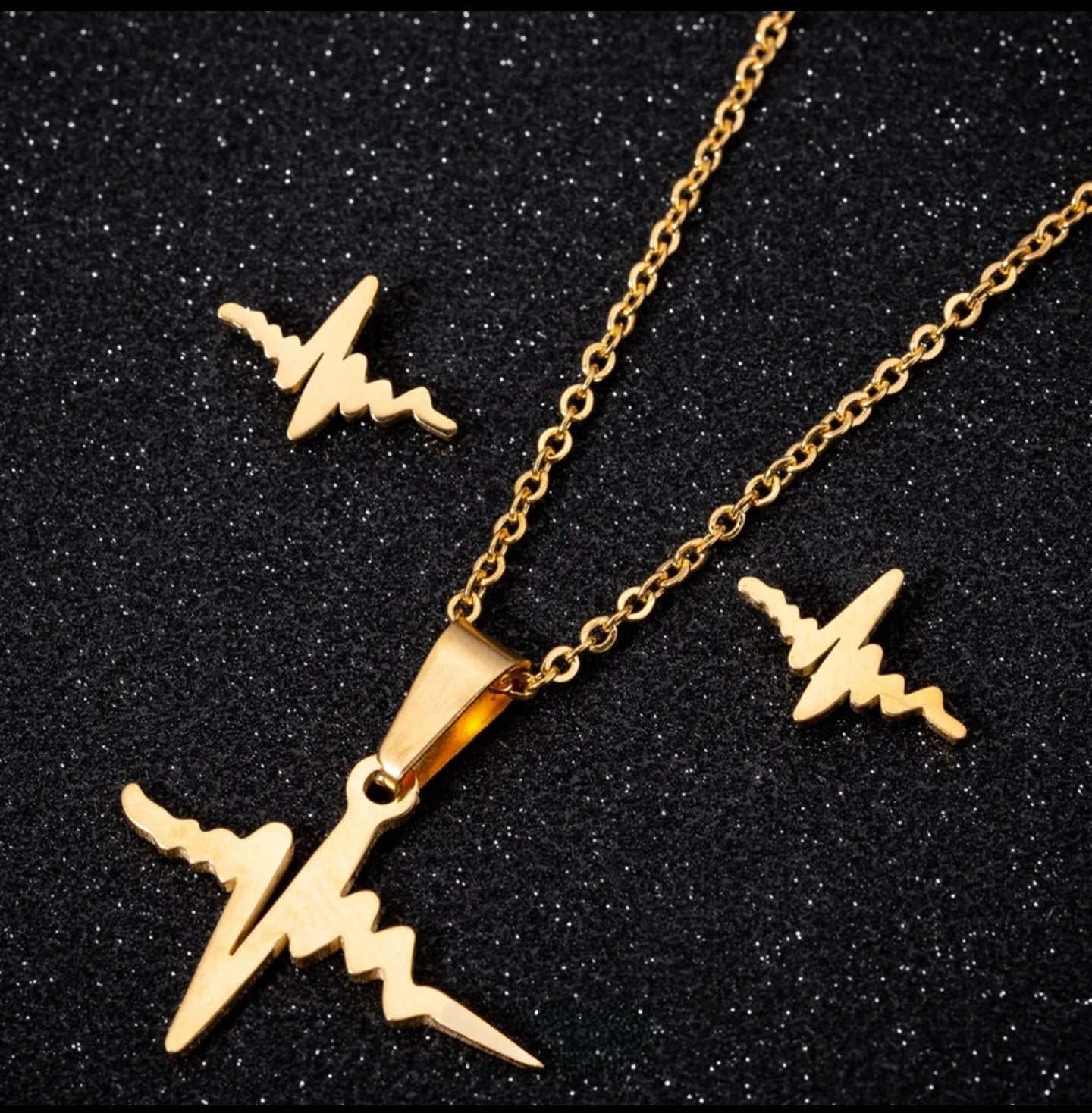 Ryth Beat Minimal Pendant Set – Luxury Non-Tarnish, Waterproof 18K PVD Gold Plated Stainless Steel