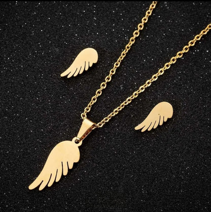 Feather Touch Minimal Pendant Set – Luxury Non-Tarnish, Waterproof 18K PVD Gold Plated Stainless Steel