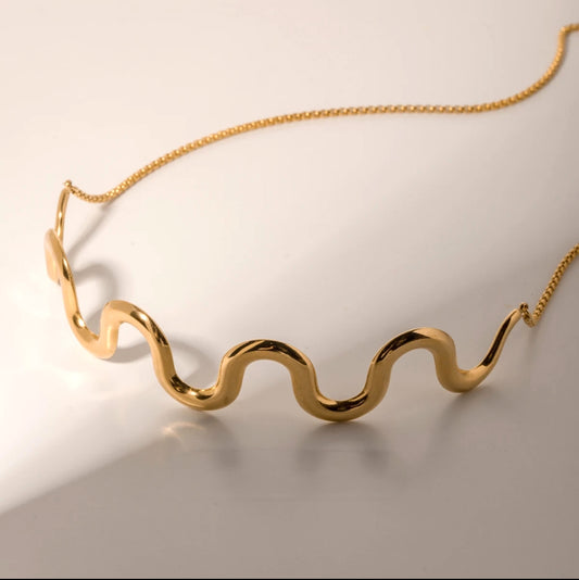 Gold Twist Curve Choker – Waterproof Stainless Steel Wavy Adjustable Collar Necklace