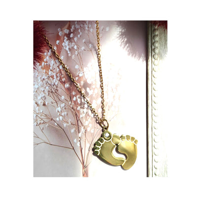Footprint Necklace – Baby Feet Mother Pendant in 18K Gold Plated 304 Stainless Steel