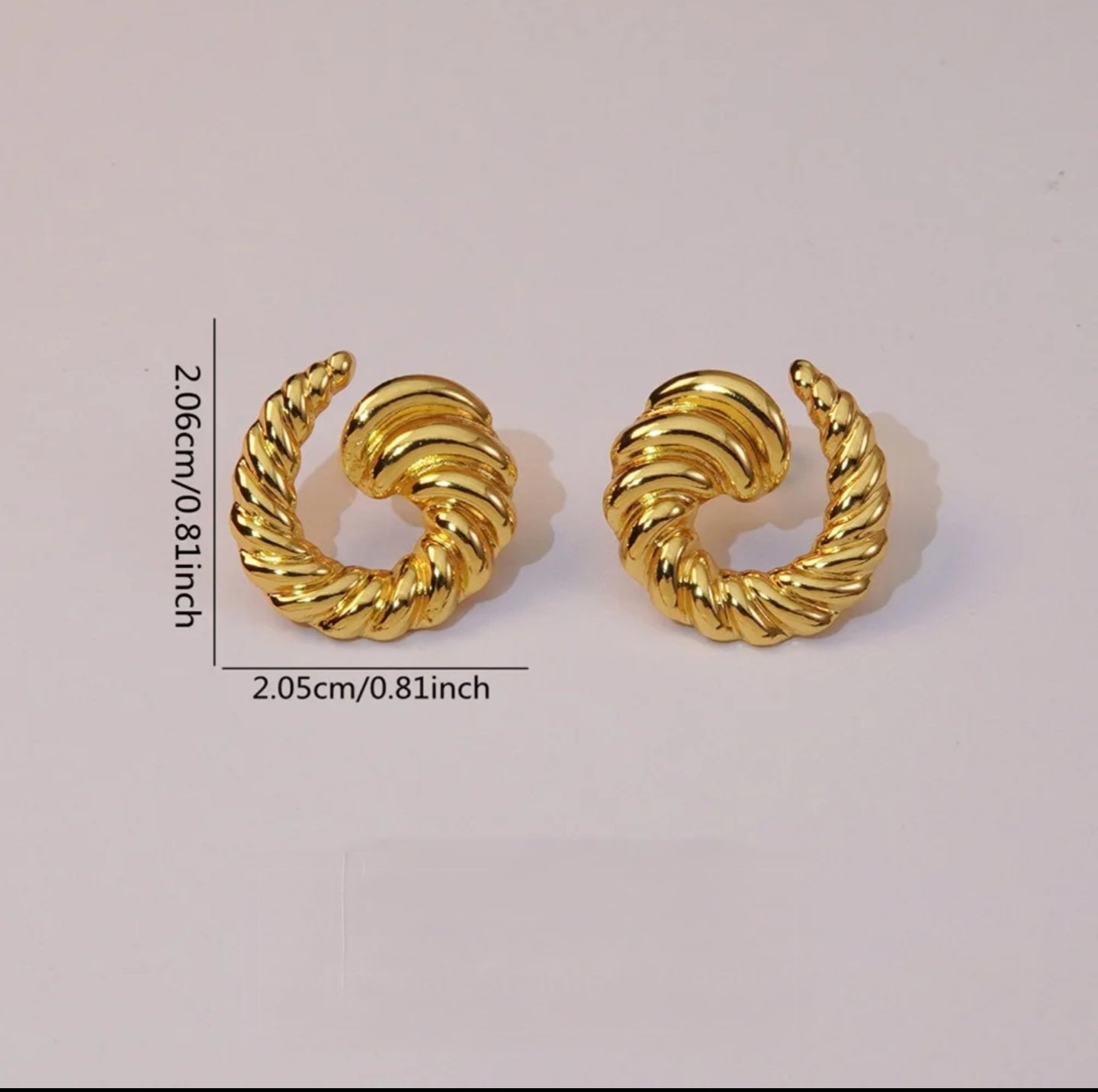 ✨ Vintage Glow Round Ring Stud Earrings – 18K Gold Plated Stainless Steel