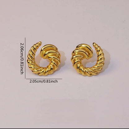 ✨ Vintage Glow Round Ring Stud Earrings – 18K Gold Plated Stainless Steel