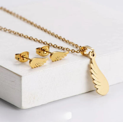 Feather Touch Minimal Pendant Set – Luxury Non-Tarnish, Waterproof 18K PVD Gold Plated Stainless Steel