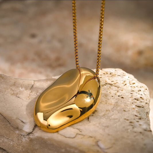 Goldie Necklace – 18K Gold Plated Irregular Concave Hammer Pendant on Stainless Steel