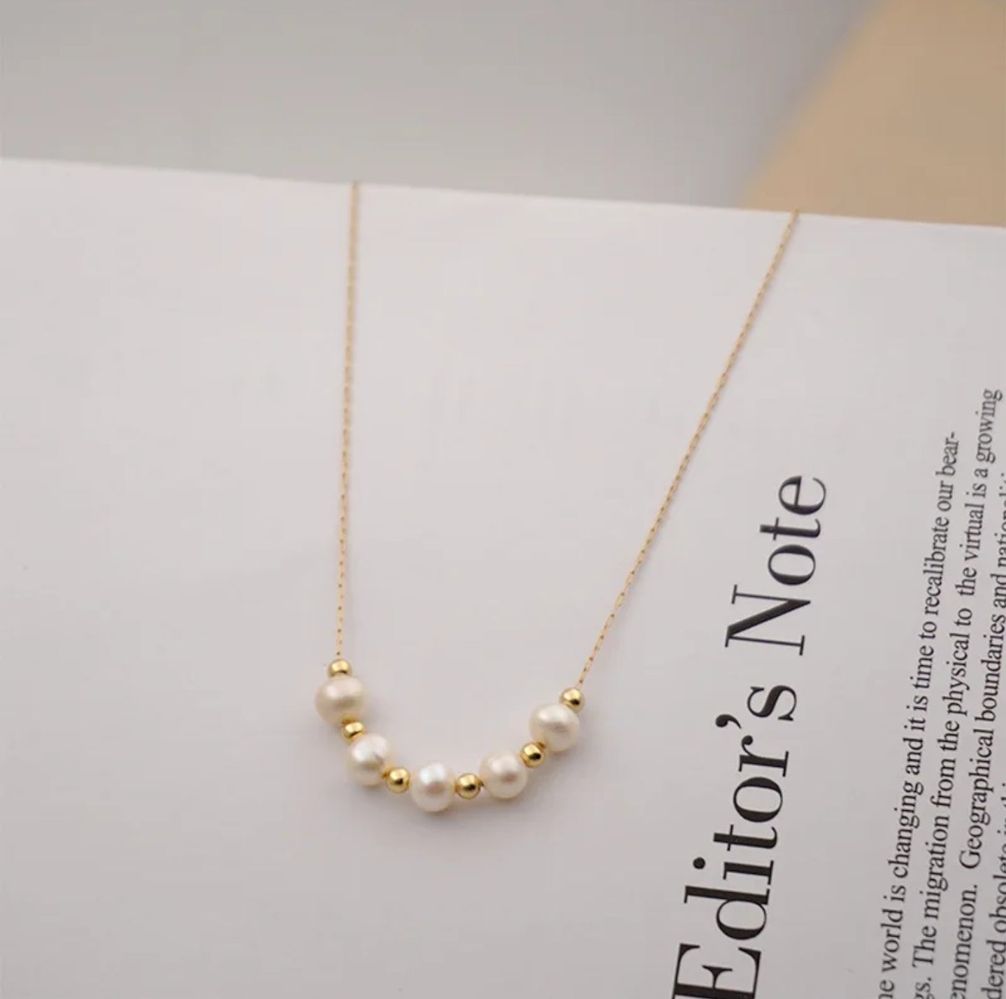 Dreamy Pearl Necklace – Baroque Freshwater Pearl on 18K Gold-Plated Stainless-Steel Chain