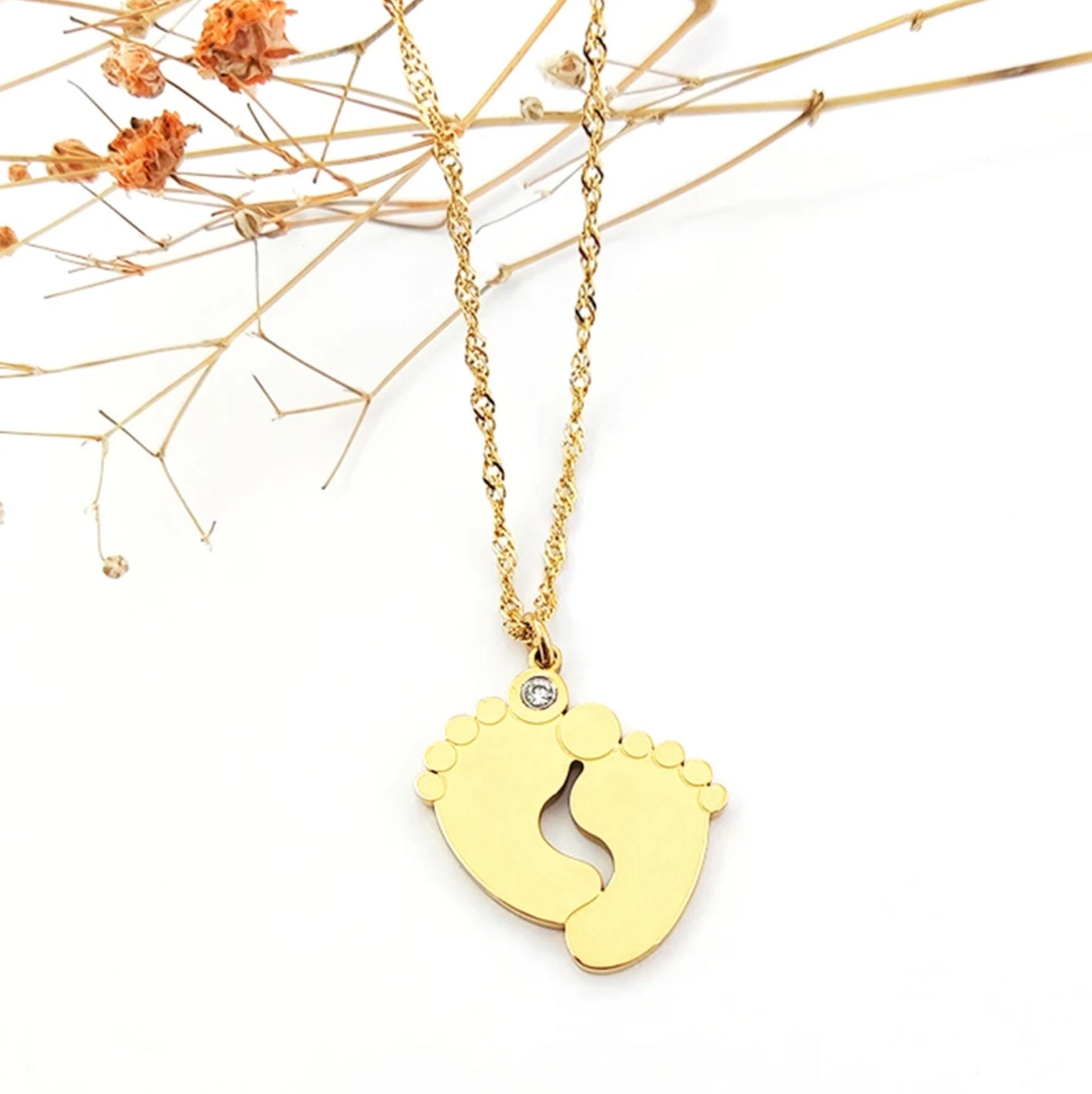 Footprint Necklace – Baby Feet Mother Pendant in 18K Gold Plated 304 Stainless Steel