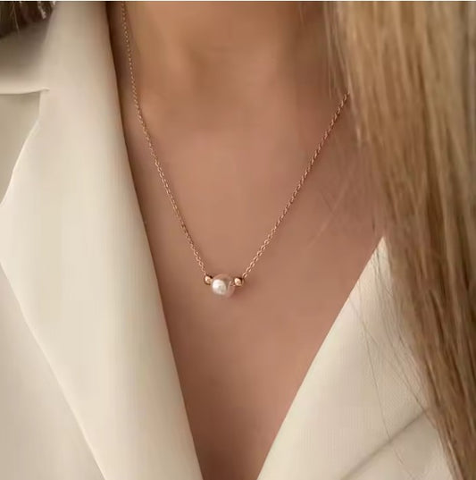 Single Pearl Necklace – Baroque Freshwater Pearl on 18K Gold-Plated Stainless-Steel Chain