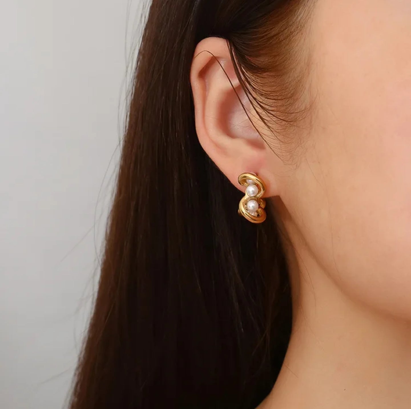 Mood Collection “From Subtle Shine to Glamorous Glow – One Collection, Endless Moods.”