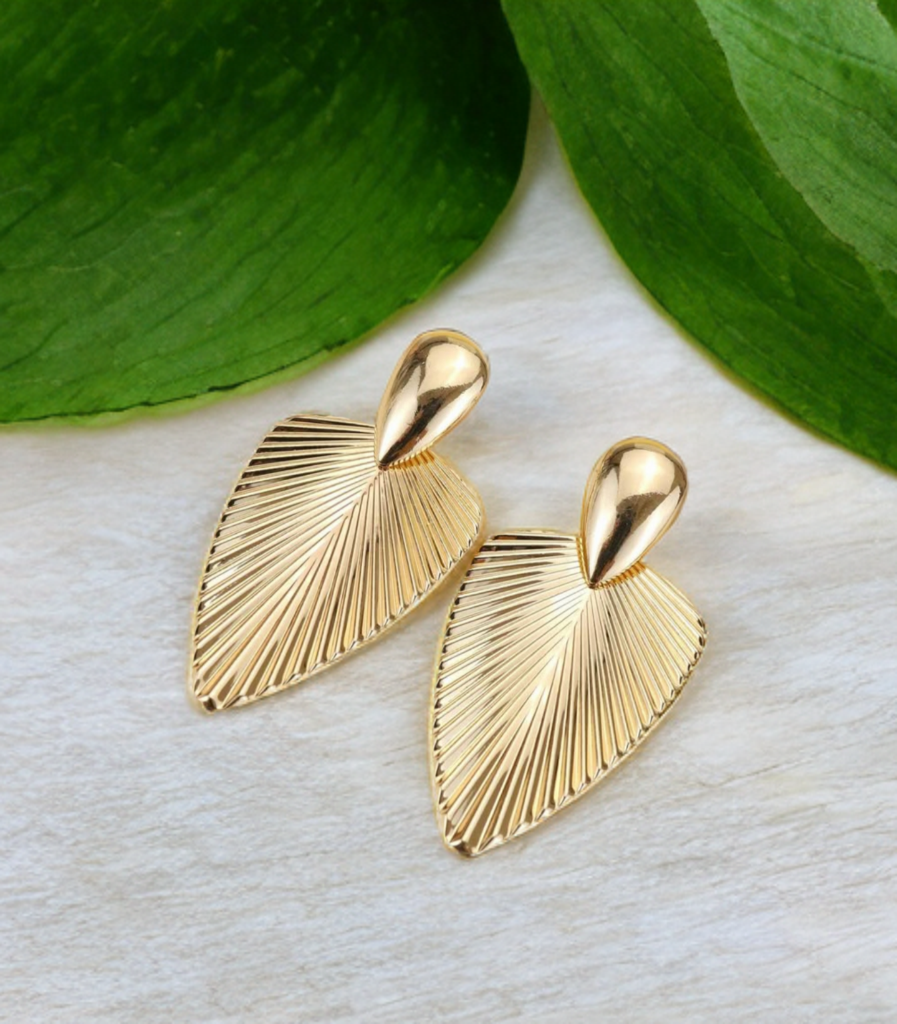 Drop Leaf Earrings – Stainless Steel Korean Design - Add a touch of nature-inspired elegance with our Drop Leaf Earrings, crafted in durable stainless steel for a sleek, modern finish. Perfect for everyday wear or to elevate your evening look.