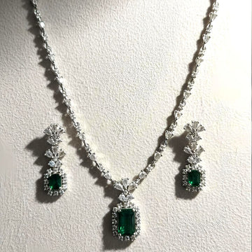 Modern Green Necklace and Earrings Set in Silver Plating for Women