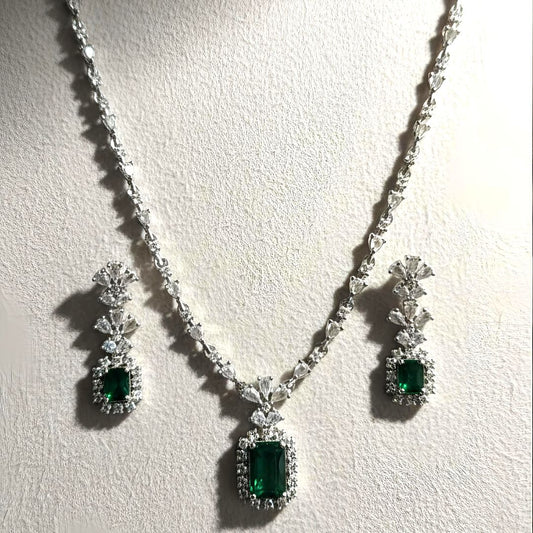 Modern Green Necklace and Earrings Set in Silver Plating for Women