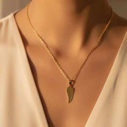 Feather Touch Necklace Set