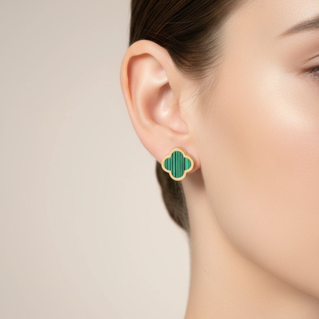 🍀Clover Flower - 18K Gold Plated Seashell & Clover Flower Stud Earrings