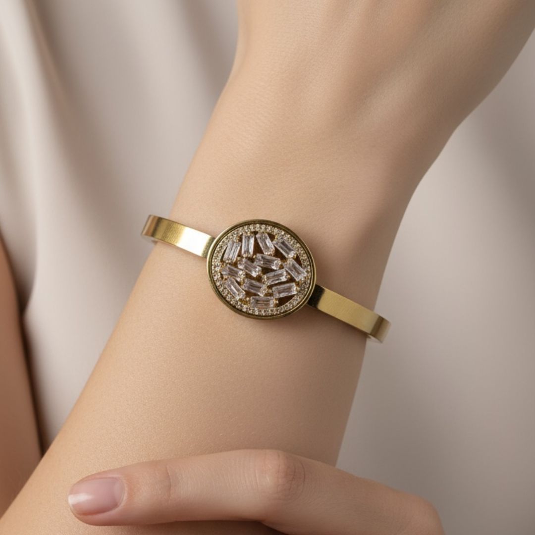 Fine Gold-Plated Stainless-Steel Bangle – Subtle Luxury, Lasting Shine