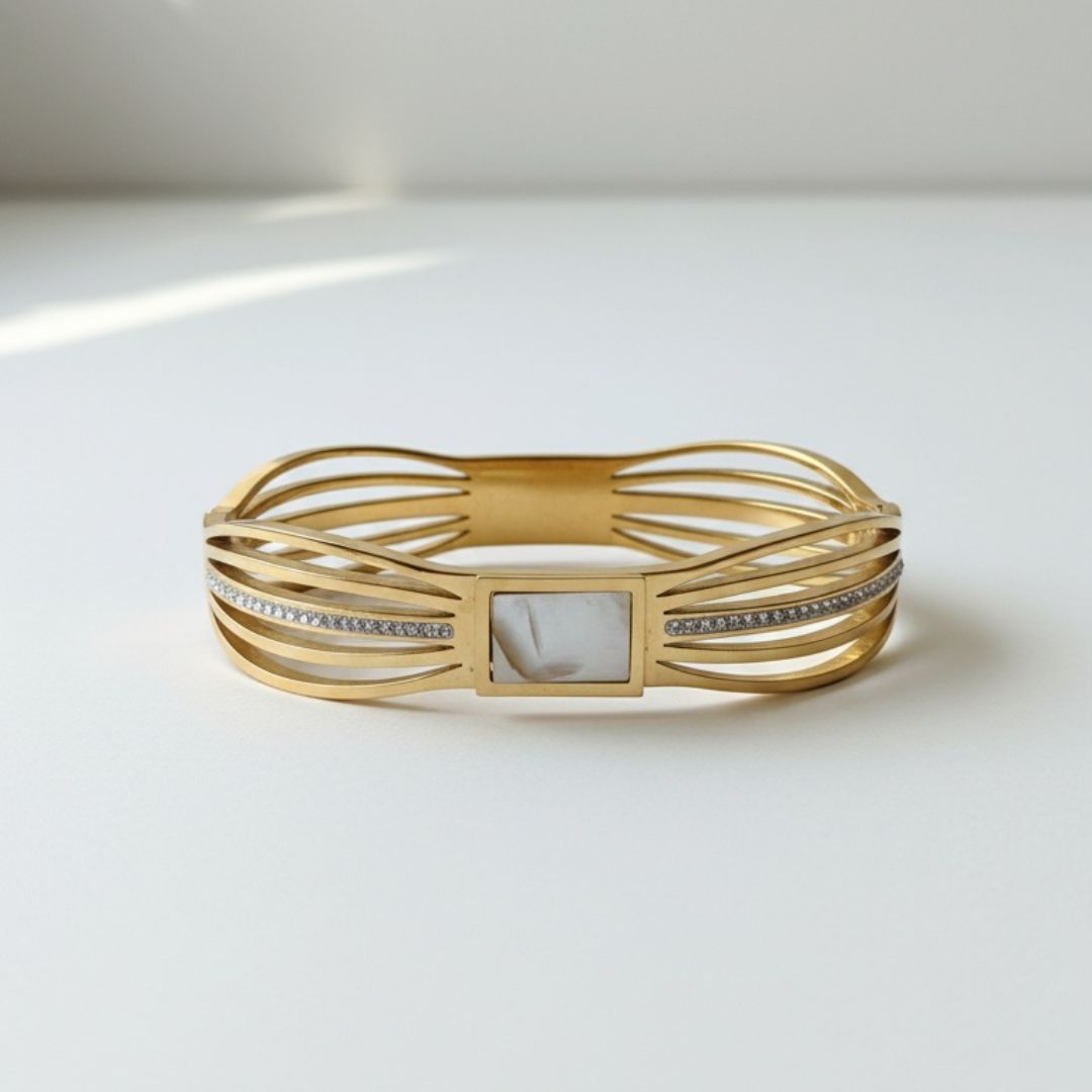 The Stylus One: White-Stone Cassee Frame Gold Pleated Stainless Steel Bracelet