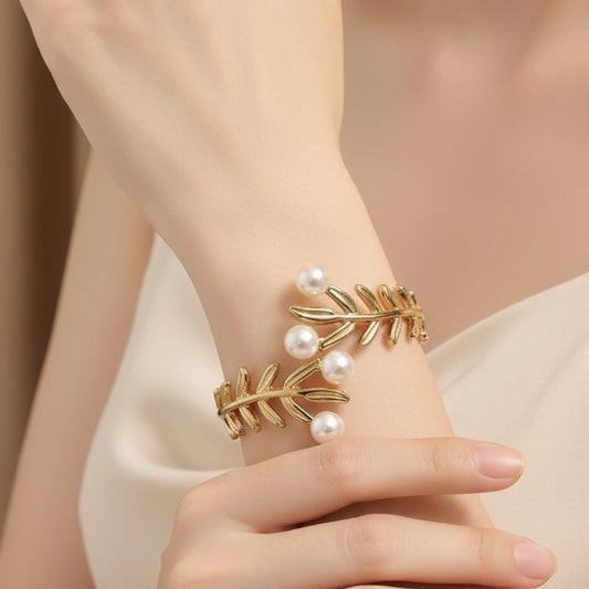 Floral Pearl Stainless-Steel Bangle – Grace in Every Detail