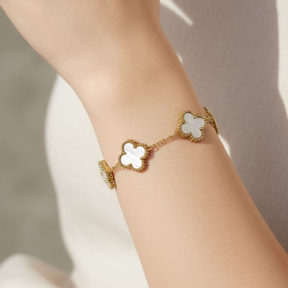 White Clover Stainless-Steel Bracelet – Effortless Everyday Elegance