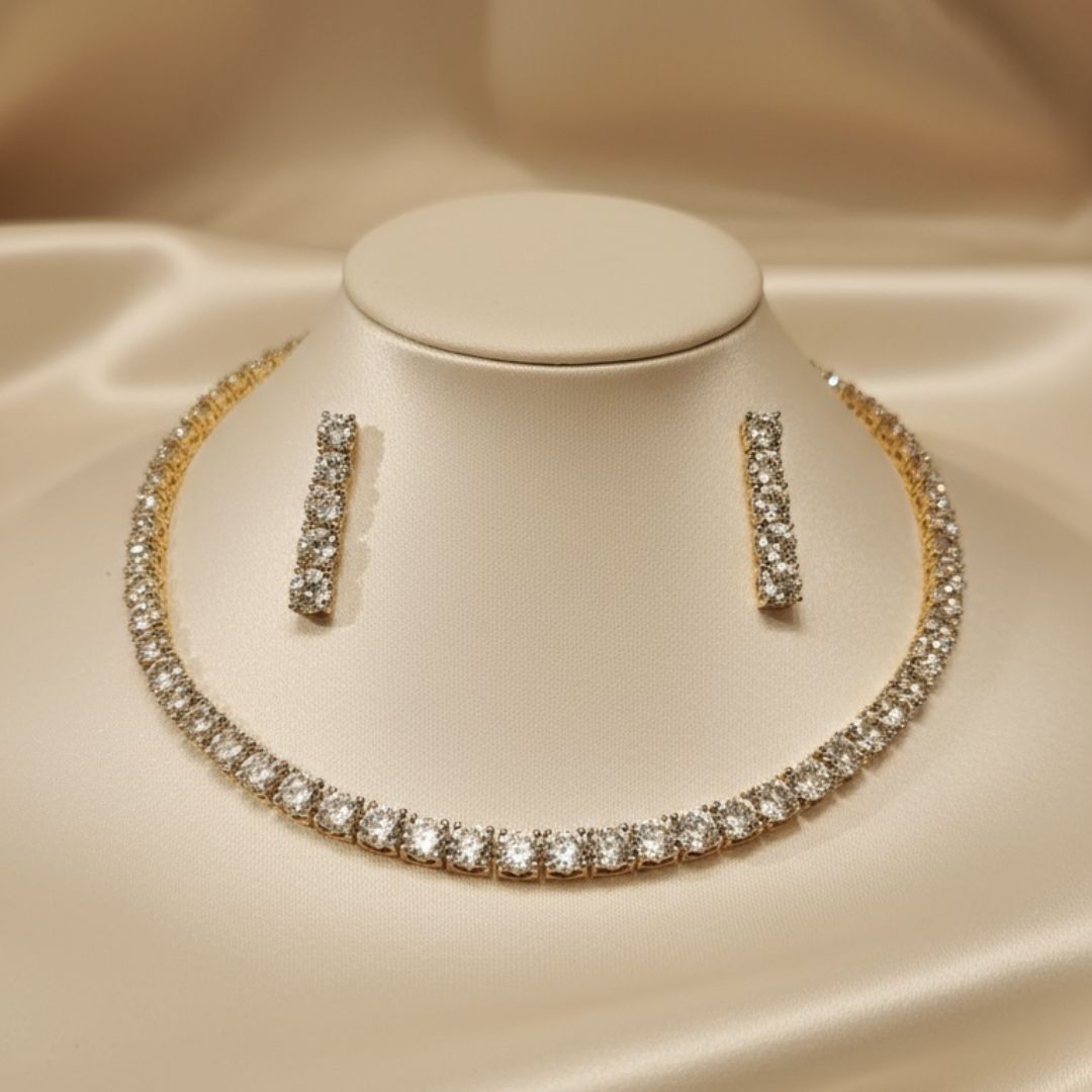 The Golden Show Stopper – Timeless Radiance in Gold Polish