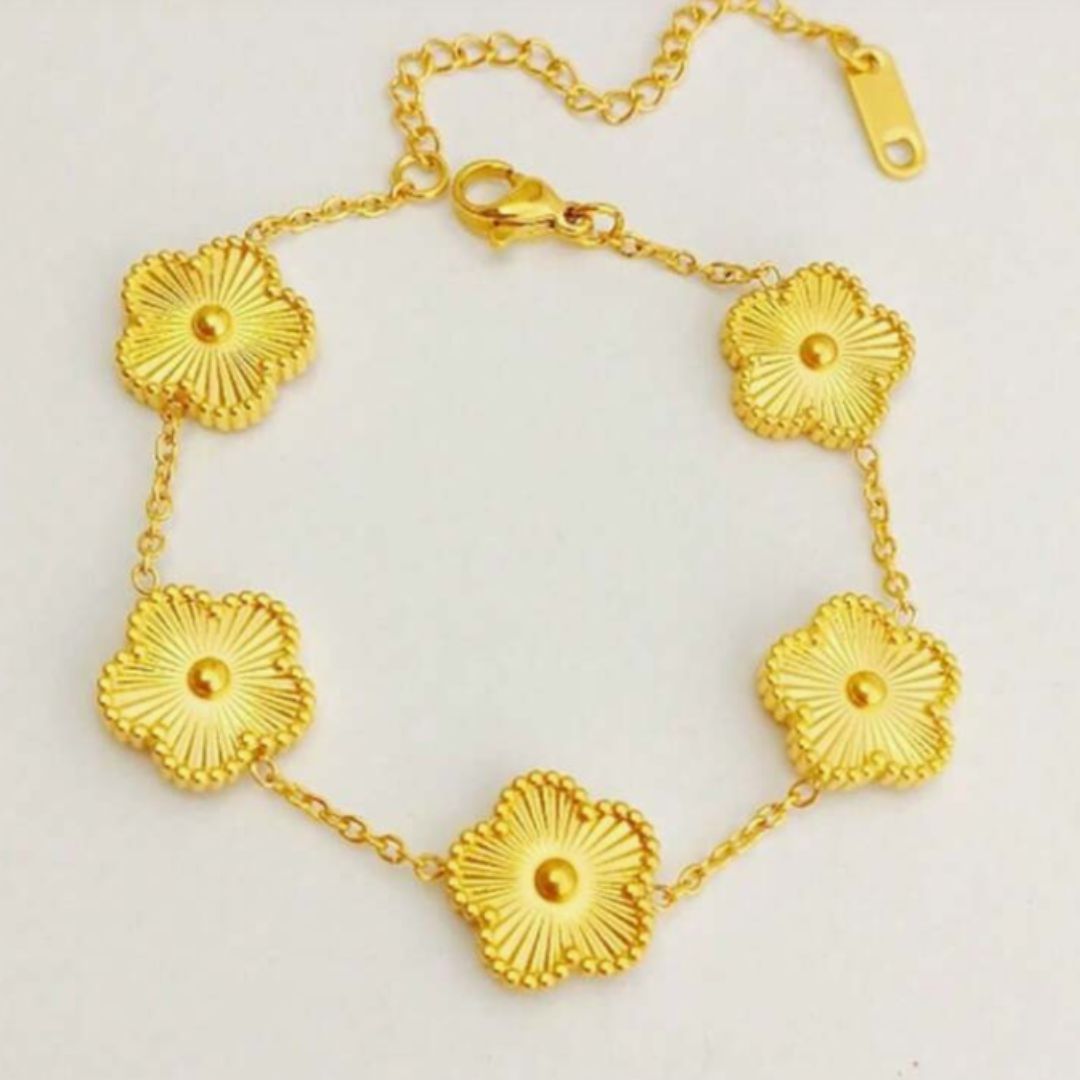 Clover Bracelet for Women | 18K Gold Plated Stainless Steel Jewelry