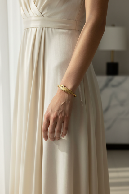 Curved Leaf - Bangle