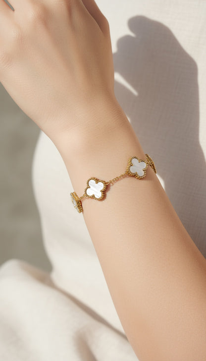 White Clover Stainless-Steel Bracelet – Effortless Everyday Elegance
