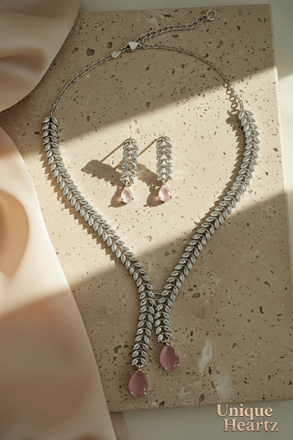 Silver Blush Necklace Set