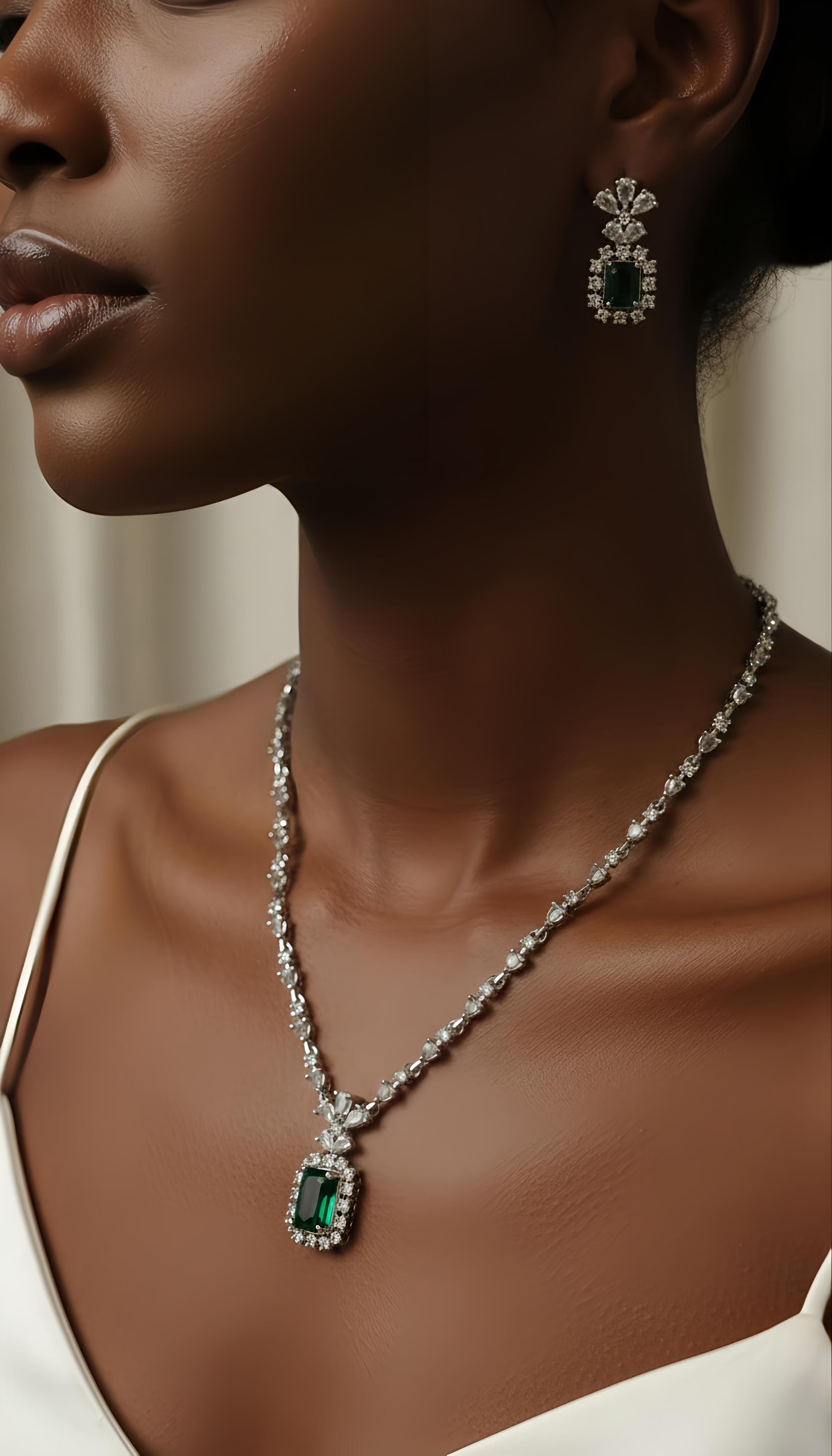 Modern Green Necklace and Earrings Set in Silver Plating for Women