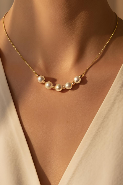 Dreamy Pearl Necklace