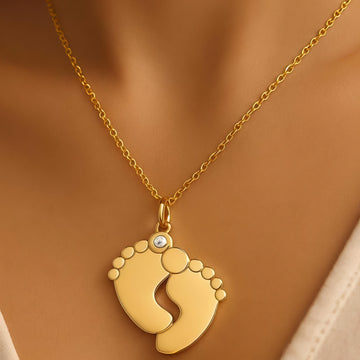18K Gold Plated in 304 Stainless Steel - Footprint Necklace – Baby Feet Mother Pendant