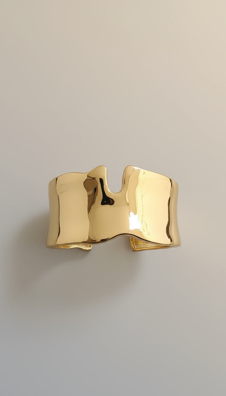 Hook Clamp Stainless-Steel Cuffs – Chic Strength with Sleek Design