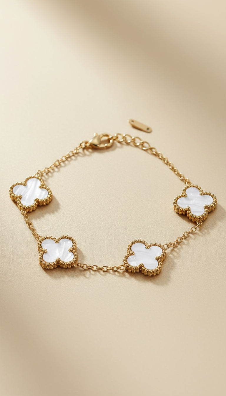 White Clover Stainless-Steel Bracelet – Effortless Everyday Elegance
