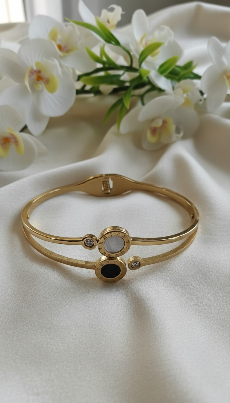 Elegant Power Bangle – Gold-Plated Stainless Steel