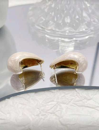 🤍Resin Mellow | White Water Drop Oil-Effect Stud Earrings