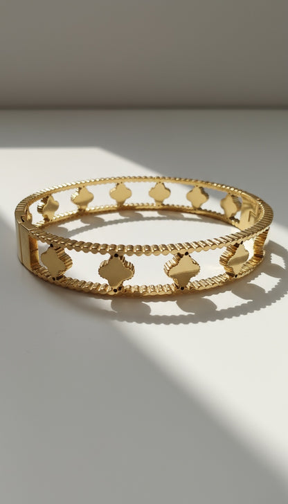 Black Clover- High Quality Stainless - Steel Gold Plated Bangle