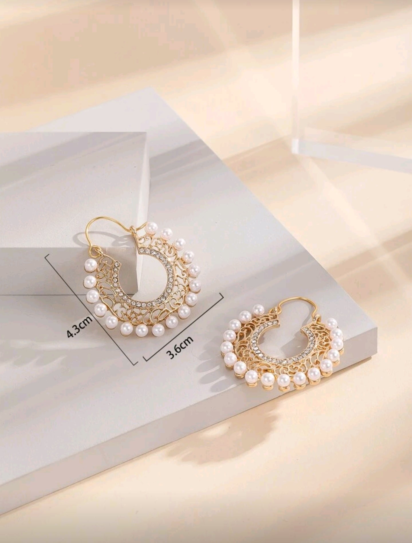 💫Tier Twist -Pearl & Rhinestone Decor Hoop Earrings with Ethnic Charm