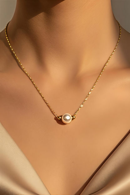 Mono Fresh Pearl Necklace