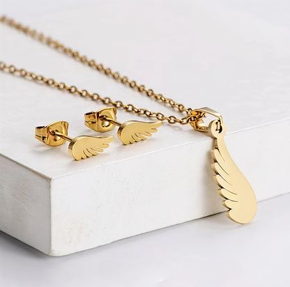 18K PVD Gold Plated in Stainless Steel - Feather Touch Minimal Pendant Set – Luxury Non-Tarnish, Waterproof 18K