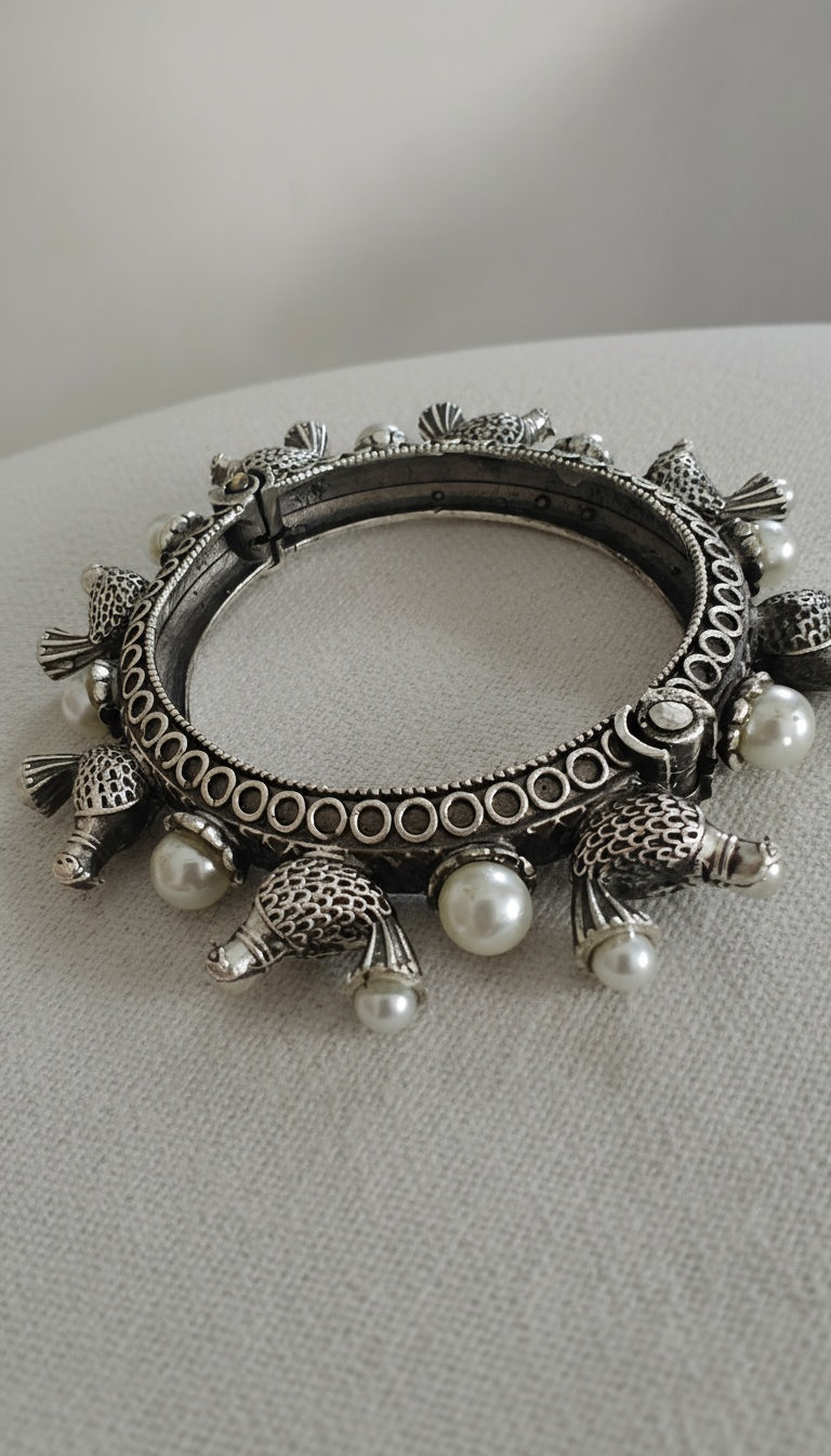 Royal Heritage Oxidized Silver Bangle – Authentic Pearl Detailing