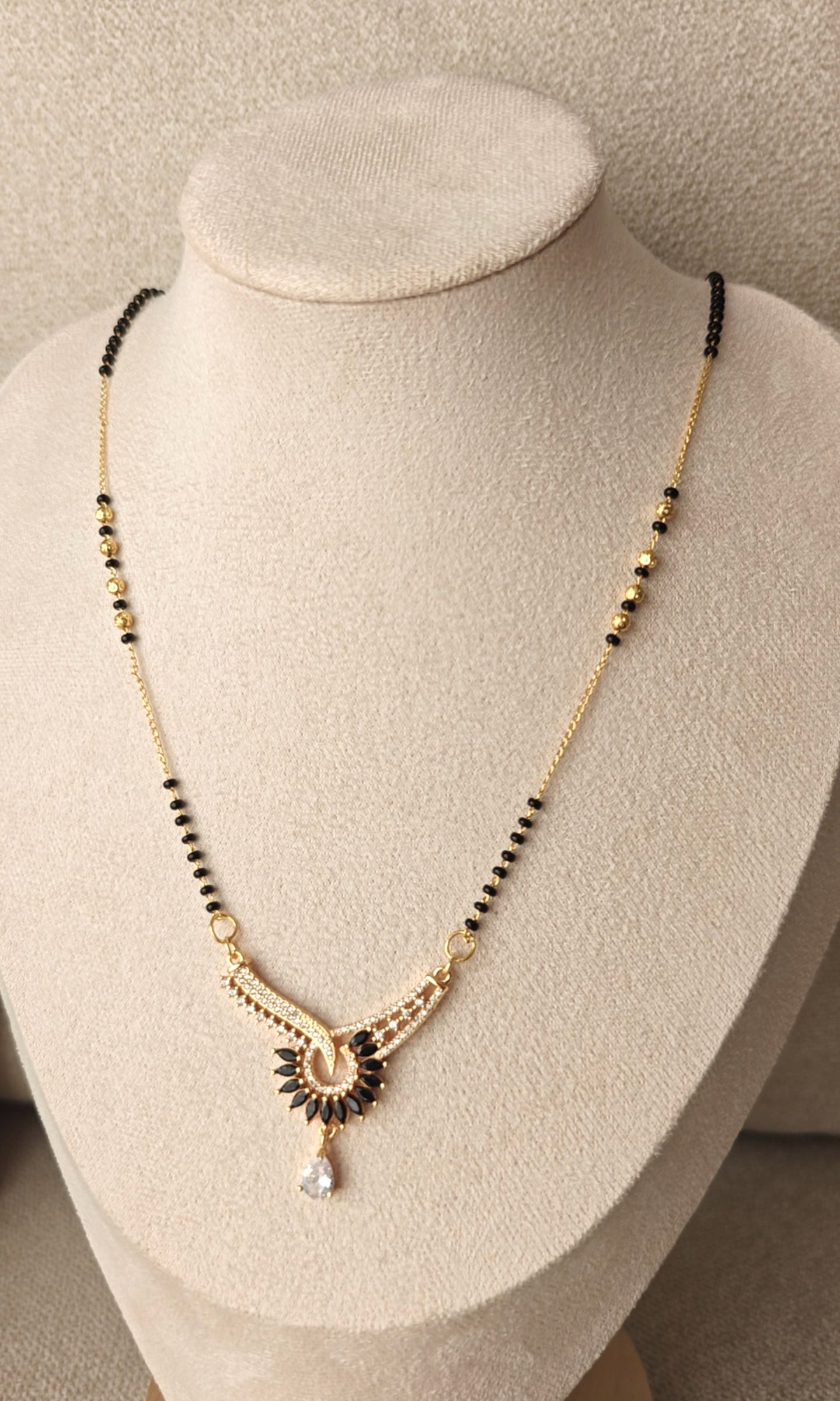 Avira Mangalsutra