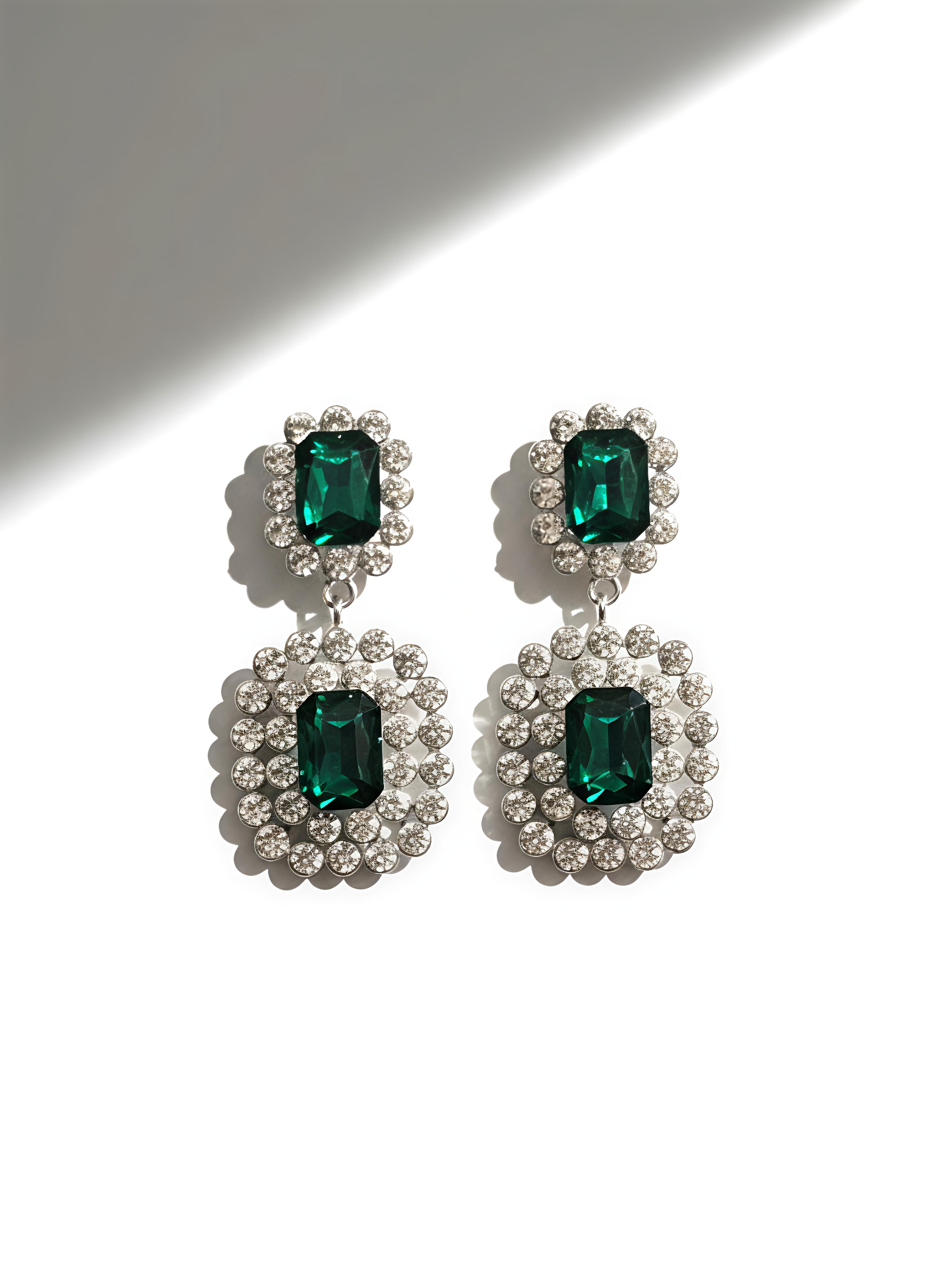 💎Emerald Strike | Geometric Claw Chain Dangle Earrings with Cubic Zirconia