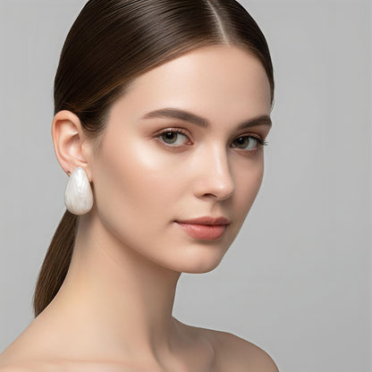 🤍Resin Mellow | White Water Drop Oil-Effect Stud Earrings