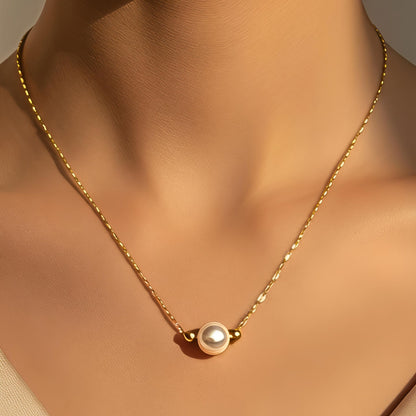 Mono Fresh Pearl Necklace