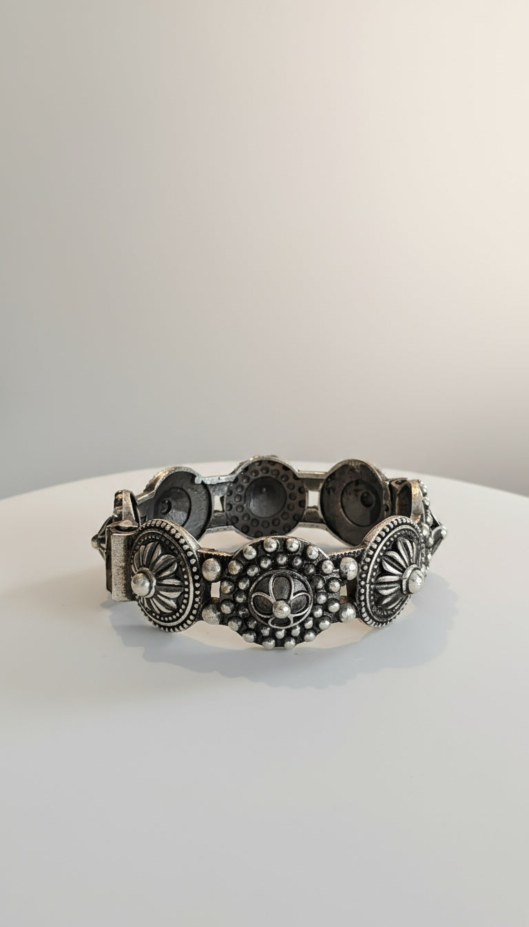 Boho Spirit Oxidized Silver Kada – Edgy, Free-Spirited & Stylish