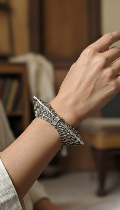 Square Antique Oxidized Silver Bangle – Authentic Charm with Screw Clamp