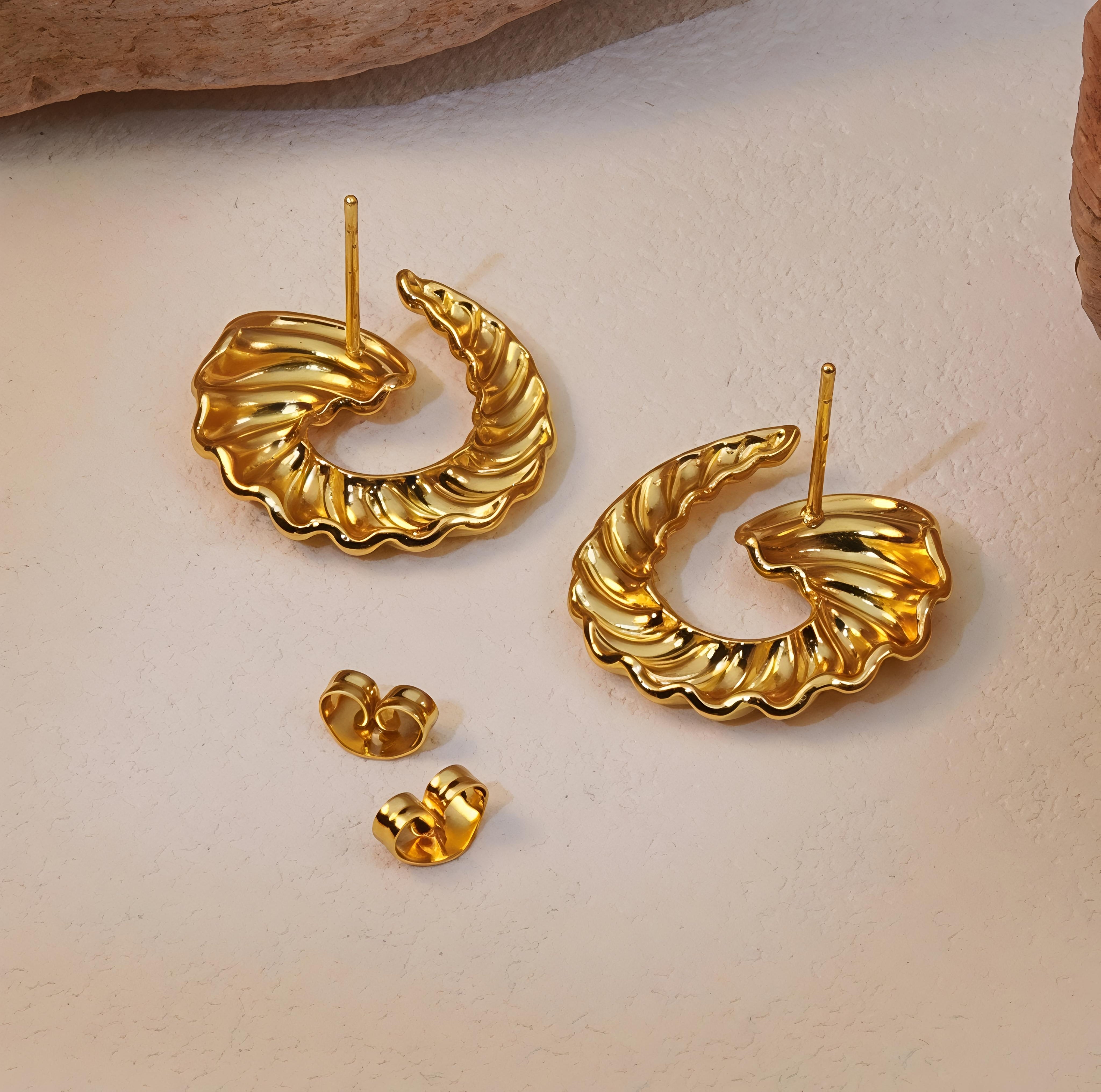 18K Gold-Plated Stainless-Steel Round Vintage Style Earrings