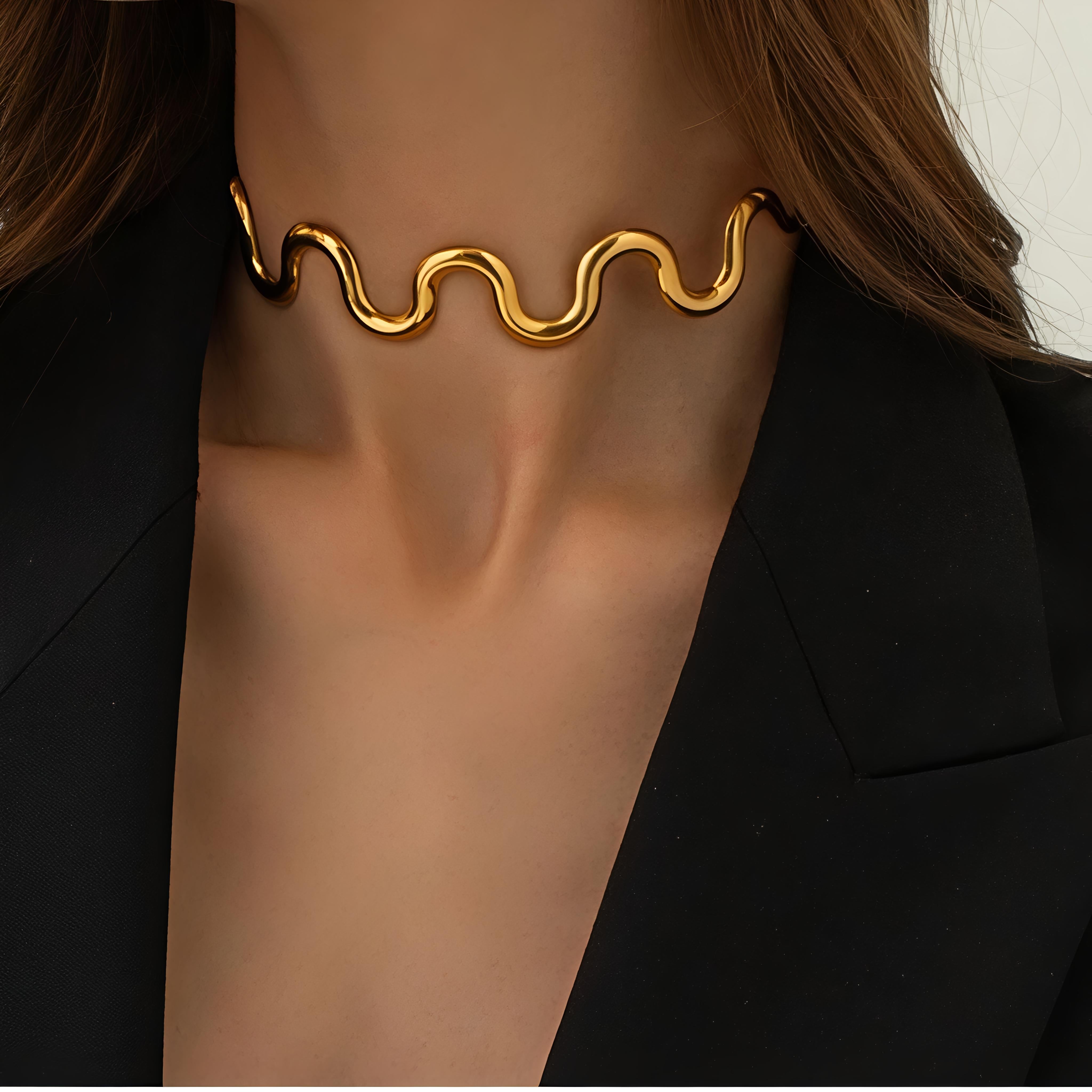 Gold Plated in Stainless Steel Wavy Adjustable Collar Necklace Twist Curve Choker – Waterproof
