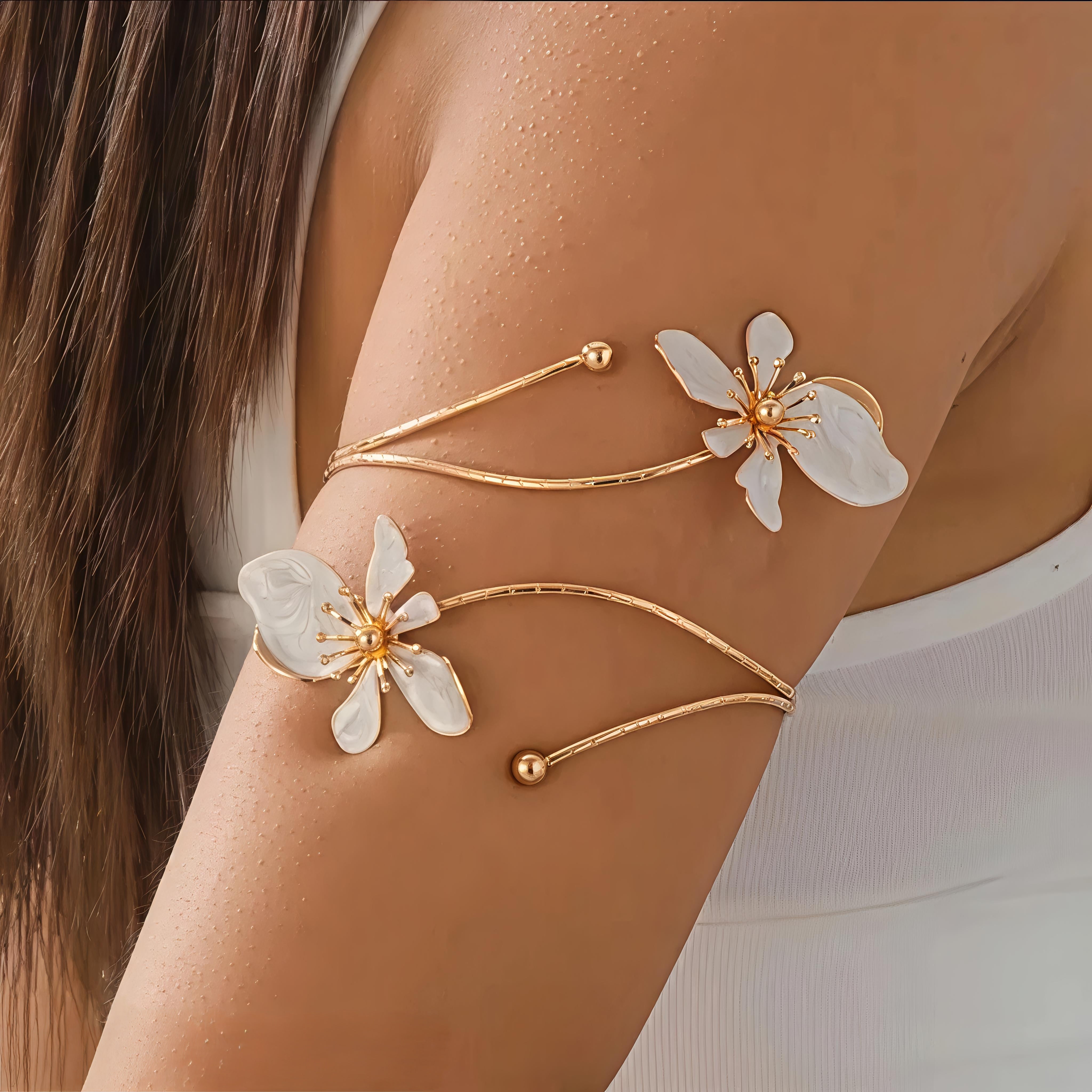 Secret Moon (Arm Bracelet)