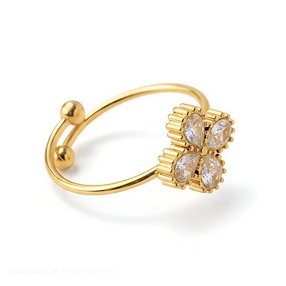Minimalist Clover Ring