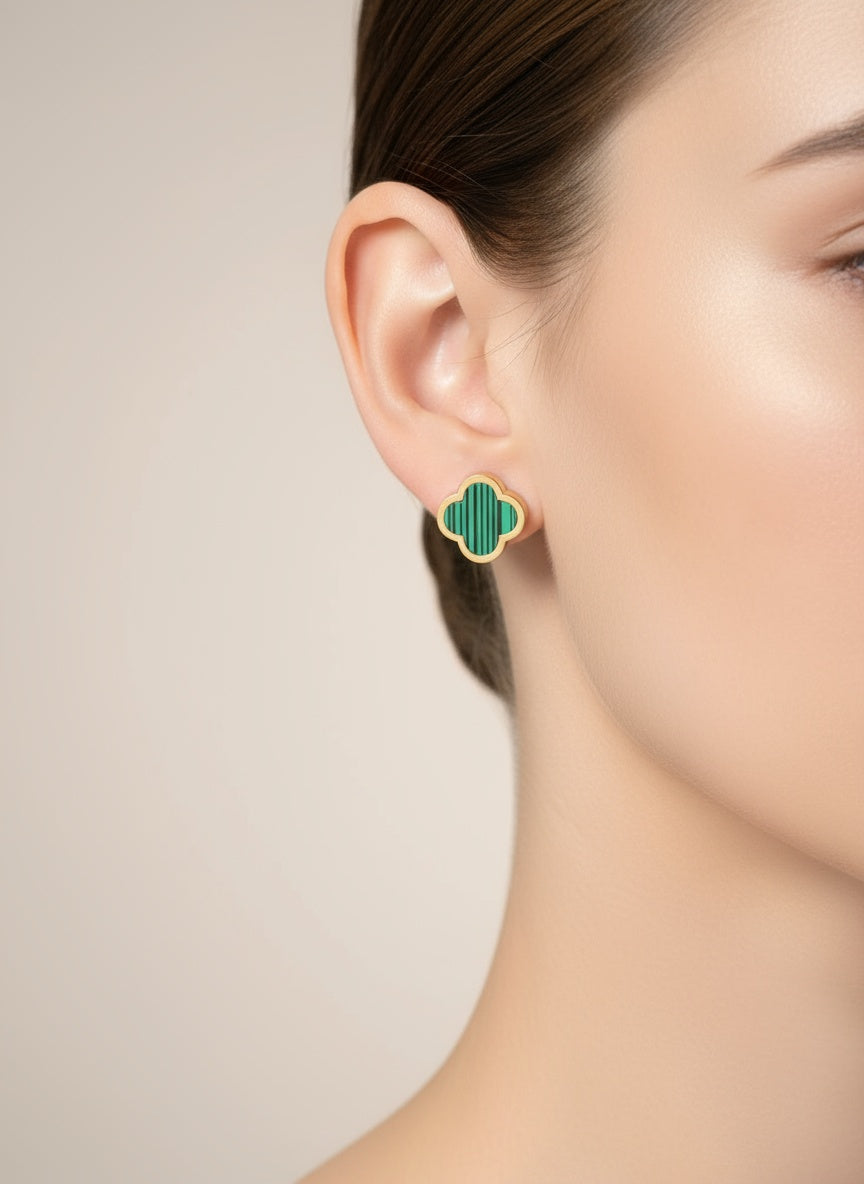 🍀Clover Flower - 18K Gold Plated Seashell & Clover Flower Stud Earrings